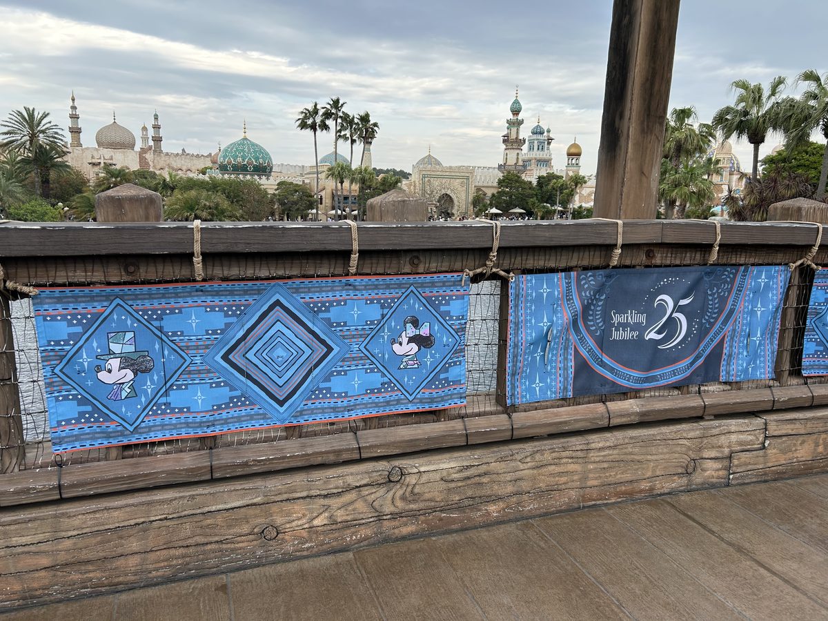 ディズニーシー25周年スパークリング・ジュビリーの装飾