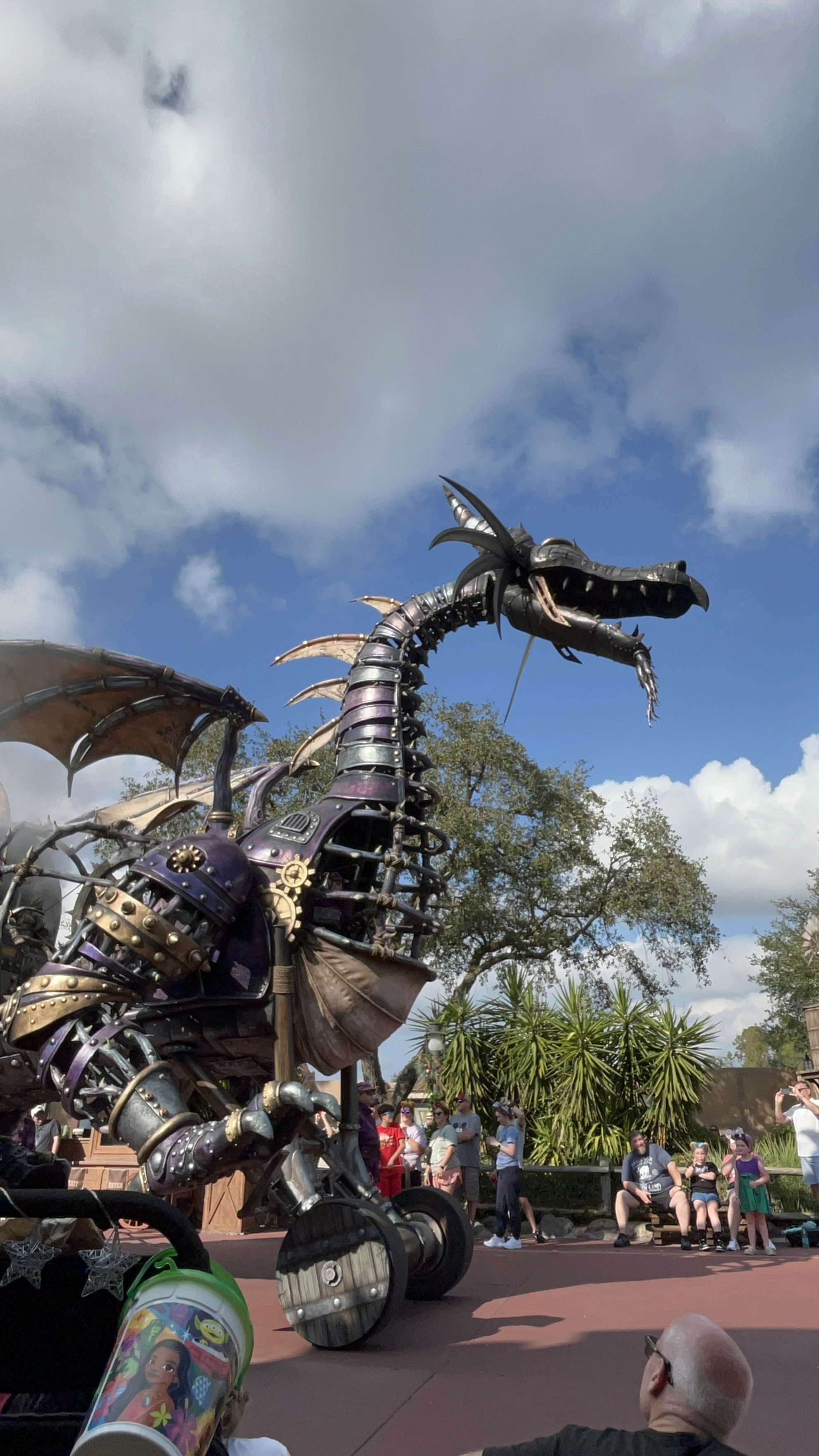 Festival of Fantasy マレフィセントのドラゴンフロート